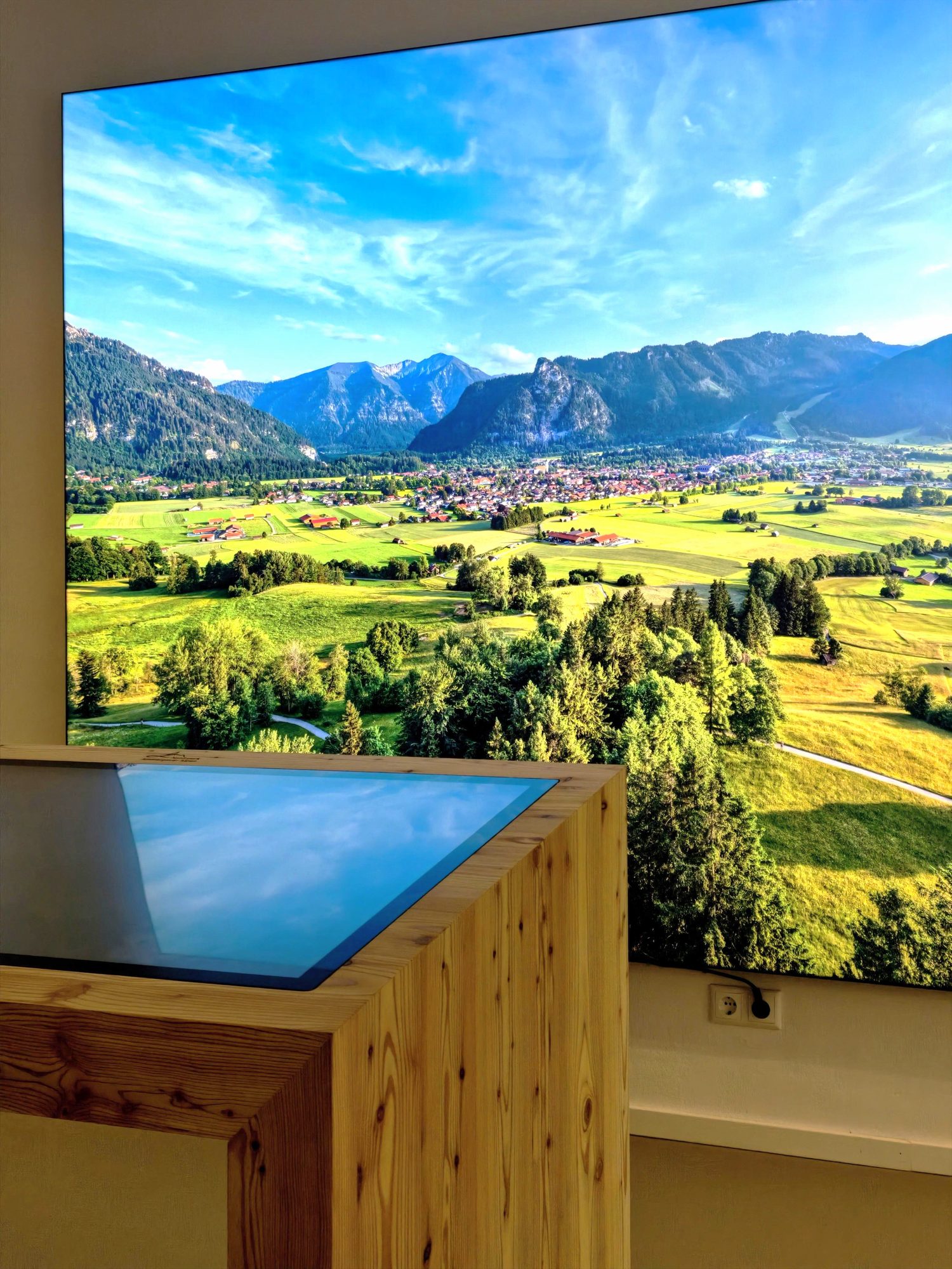 Multimedia-Touchtisch Tourist Info Oberammergau – Planung und Montage Schreinerei
