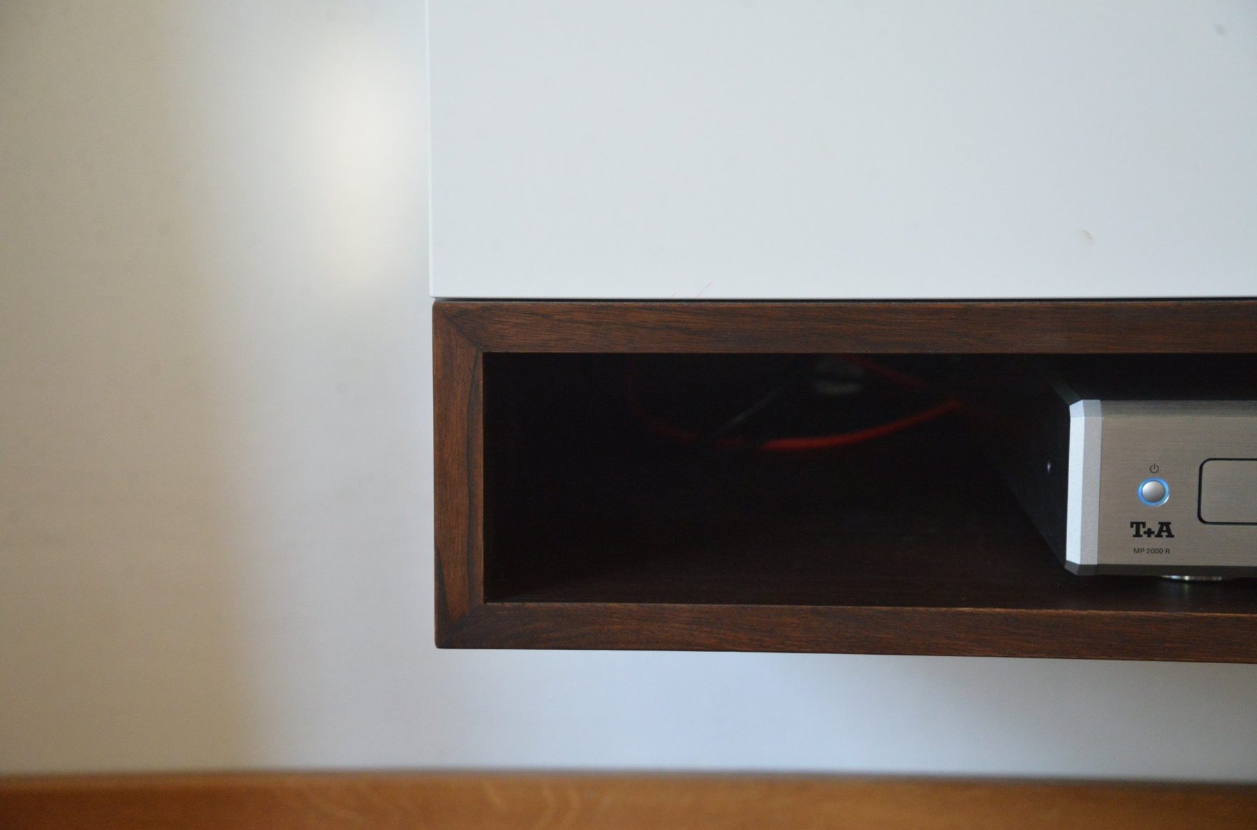 TV Sideboard Nussbaum Massivholz – Maßanfertigung Schuster & Krapf